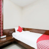 Отель OYO 17106 Hotel Royal, фото 2