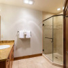 Отель Twin Chutes by Avantstay Beautiful Ski in Ski out Condo w/ Access to Hot Tub & Gym, фото 8
