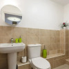 Отель Stunning Contemporary Apartment, фото 6