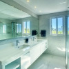 Отель Modern and Fresh Oceanfront Villa, фото 4