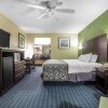 Отель Rodeway Inn & Suites, фото 16