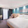 Отель Hampton by Hilton Bristol Airport, фото 2