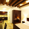 Отель SUNce Palace Apartments with free offsite parking, фото 4