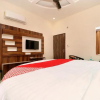 Отель Capital O 26689 Grand Vista, фото 3