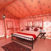 Отель OYO 10081 Tent Desert Banjara Resort, фото 14