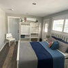 Отель Buccaneer Bungalow - Studio Apartment - South End of Island Close to the Beach, фото 4