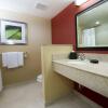 Отель Courtyard by Marriott Mississauga - Airport Corporate Centre West, фото 8