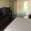 Отель Hometown Inn & Suites, фото 2