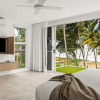 Отель Tenterfield Beachfront Luxury 4 Bedroom Holiday Home, фото 7