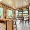Отель Wanderer by Avantstay Sleeps 34, A+ Custom Smokies Cabin, фото 26