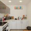 Отель Lovely 1Br Flat For 2 Bromley By Bow, фото 4