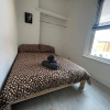 Отель Safari Apartment, Free Parking, 10Min Walk To Blackpool tower, sleeps 12, фото 1