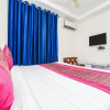 Отель OYO 15623 Golden Crystal, фото 9