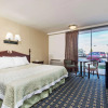 Отель Days Inn by Wyndham Vernon, фото 3