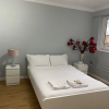 Отель 3 Bed Flat, Dedicated Workspace, Parking, 4KTV, фото 4