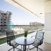 Отель Cozy Canal View Apartment - 206 в Абу-Даби