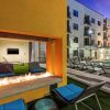 Отель Chic 2Br With Private Balcony Views In Dt Phoenix, фото 22