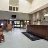Отель Travelodge by Wyndham Ottawa East, фото 2