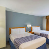 Отель Econo Lodge Inn & Suites University, фото 36