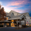 Отель La Quinta Inn & Suites by Wyndham Eugene, фото 1