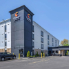 Отель Comfort Inn & Suites, фото 1