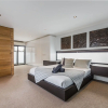Отель Luxury Designer Townhouse Parking, фото 5