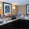 Отель Hampton Inn Portsmouth Central, фото 13