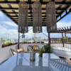 Отель Deluxe Penthouse w 2 Story Patio and Ocean View, фото 8