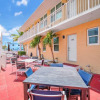 Отель Amazing 1st Floor Apartment Just Steps to Beach, фото 10