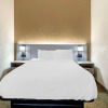 Отель Comfort Suites, фото 8