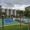Отель Beachfront Resort * Heated Pool * Sleeps Heaps (Saida Royale 9039) by RedAwning, фото 16
