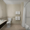 Отель Holiday Inn Express And Suites Fayetteville South, an IHG Hotel, фото 6