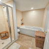 Отель Oceanview Condo In Brighton, 1504 - Full Access 2 Bedroom Condo, фото 8