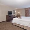 Отель Hampton Inn East Lansing, фото 10