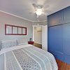 Отель Incredible Restored Vintage W/ Hot Tub 2 Bedroom Home в Биг-Биар-Лейке
