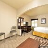 Отель Holiday Inn Express Kansas City- Lee`S Summit, фото 3