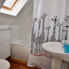 Отель Tithe is a Stunning Barn Conversion Close to Ryde Sleeps 6, фото 10