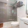 Отель Luxury 1BR in the Heart of King West, фото 9