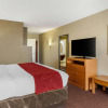 Отель Comfort Suites Hanes Mall, фото 6