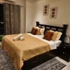 Отель Elegant 2Bed Gem-5star Service-Pools-Gym, фото 12