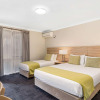 Отель Quality Inn Carriage House, фото 2