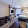 Отель Econo Lodge Inn & Suites Houston NW-Cy-Fair, фото 23