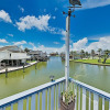 Отель Bayfront Tiki Island W /boat Slip & Deck! 3 Bedroom Home, фото 21