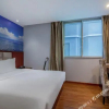 Отель Litian Bianjie Hotel, фото 1