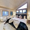 Отель Exclusive Mountain Retreat #B - 4 Br Duplex, фото 4