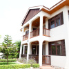 Отель Mahogany Lodge, Cantonments, фото 1