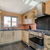 Отель Cosy Holiday Home in Leicester Near National Space Centre, фото 1