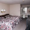 Отель Country Squire Inn and Suites, фото 20