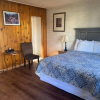 Отель Bishop Village Motel, фото 4