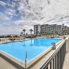 Отель Waterfront Condo: Resort Pool, Tennis & Beach, фото 10